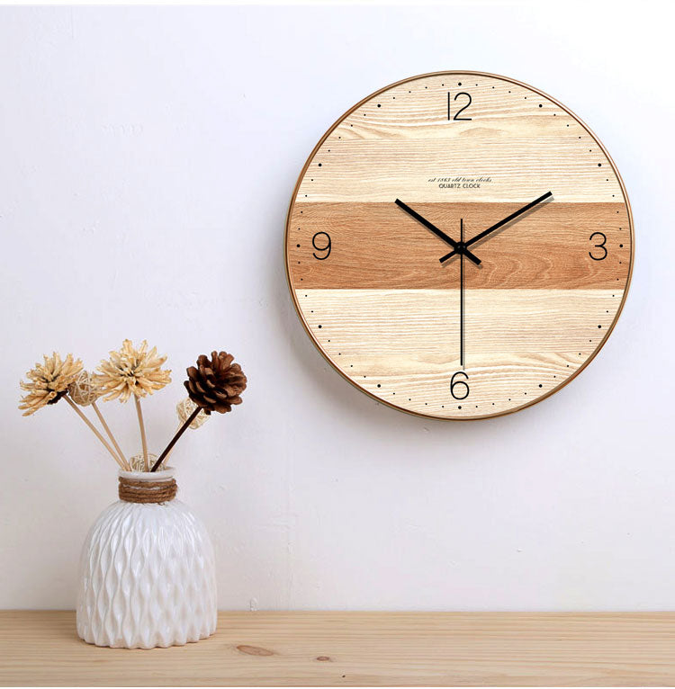 horloge murale en bois double nuance