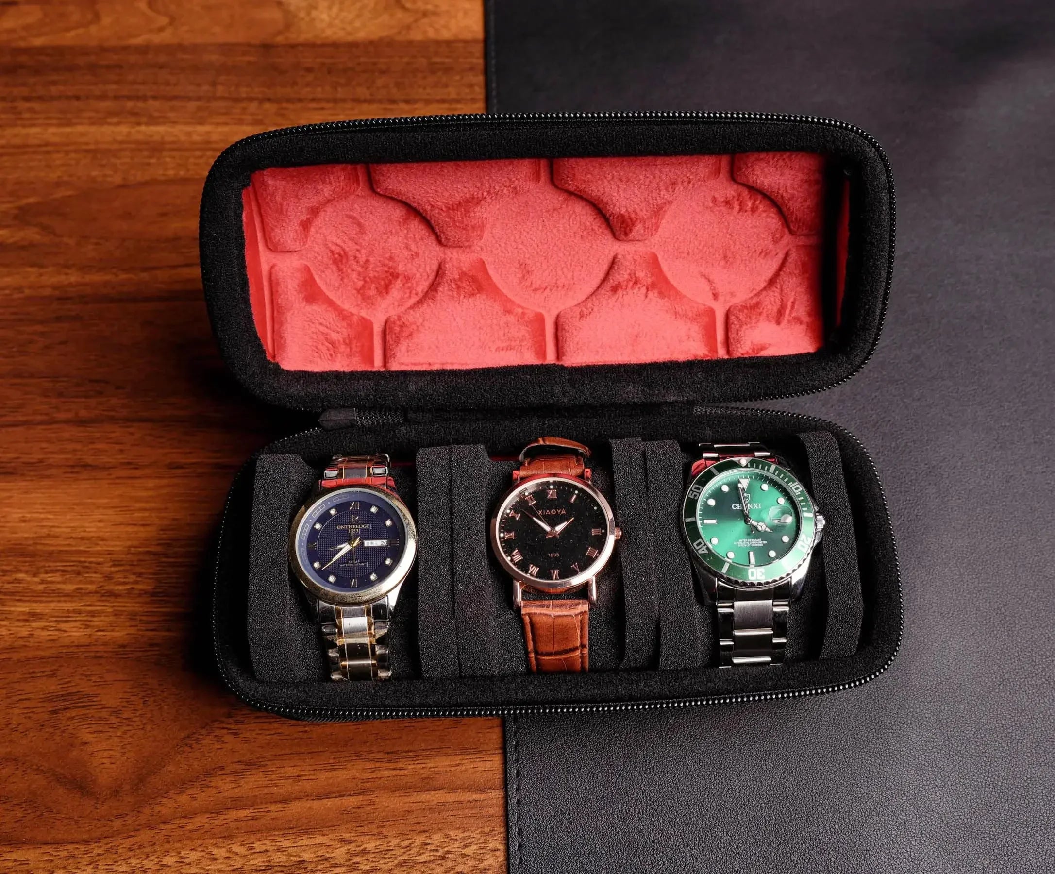Étui de Voyage pour Montres | Rangement Rigide avec Oreiller Ajusté | Protection Supérieure pour Montres en Déplacement 3