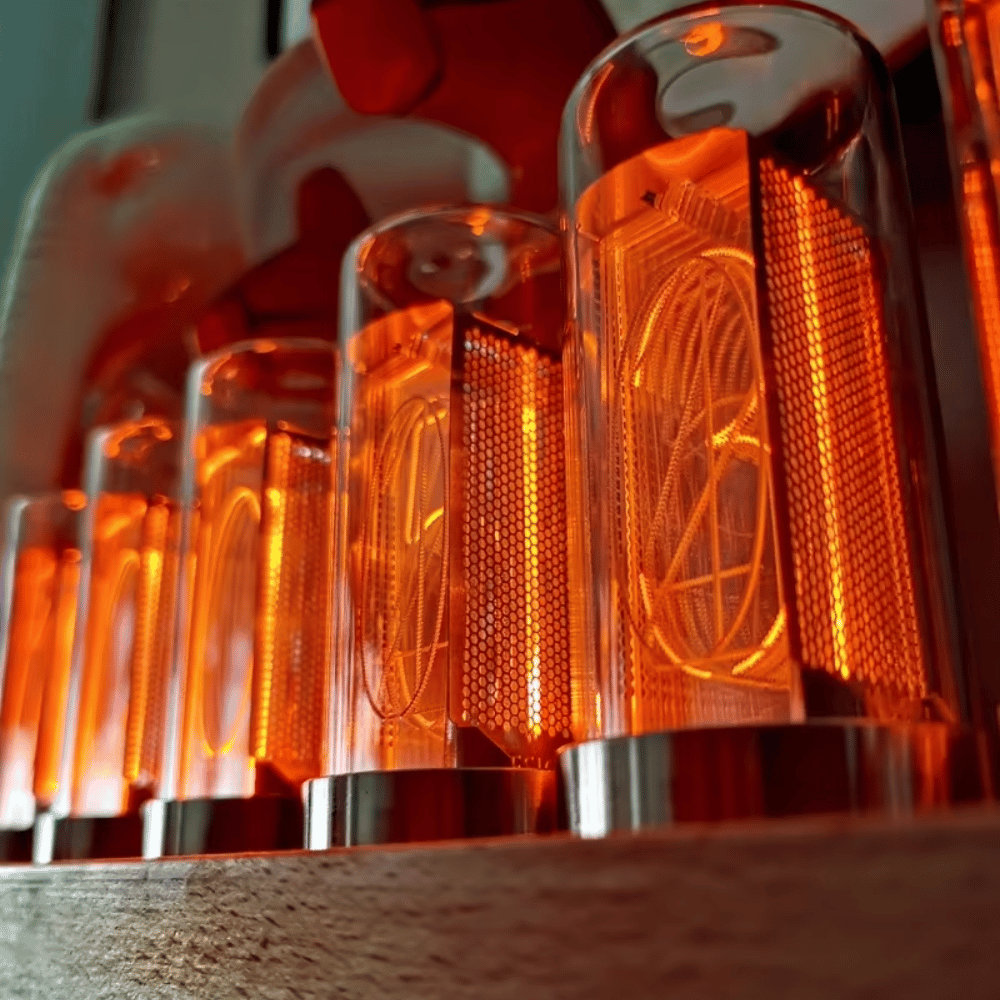 Horloge Nixie Moderne à Tubes