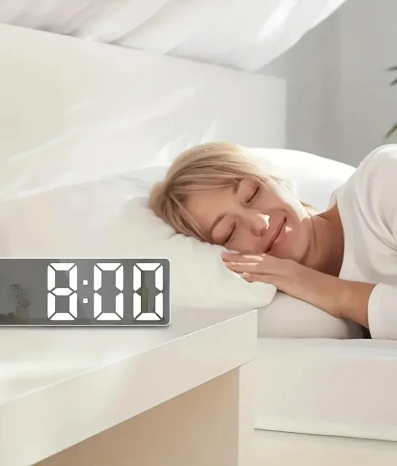 Horloge Murale Numérique LED avec Affichage de Température | Design Élégant pour Bureau et Dortoir 2