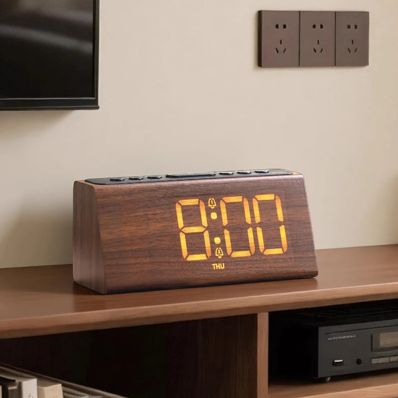 Horloge Rétro en Bois | Réveil Numérique LED avec Affichage Haute Définition | Design Élégant pour Bureau et Décoration 1