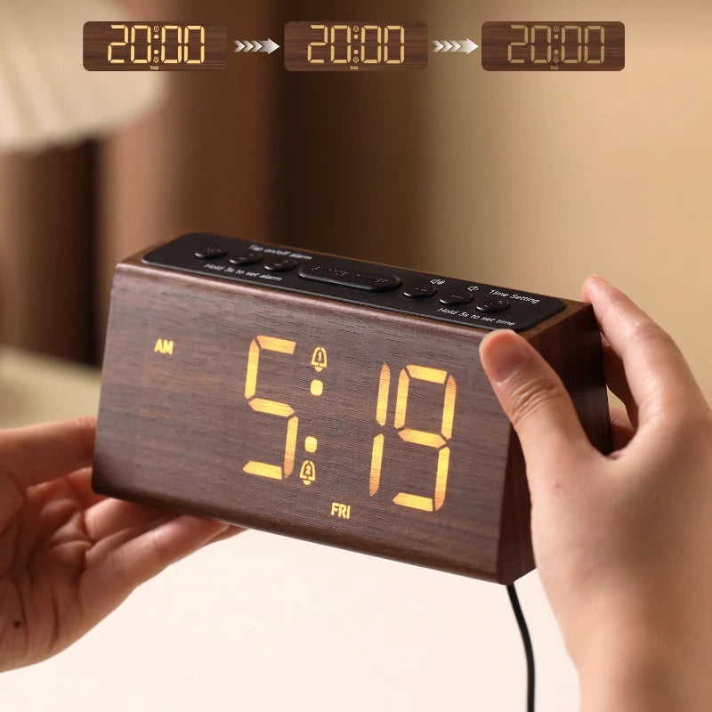 Horloge Rétro en Bois | Réveil Numérique LED avec Affichage Haute Définition | Design Élégant pour Bureau et Décoration 3