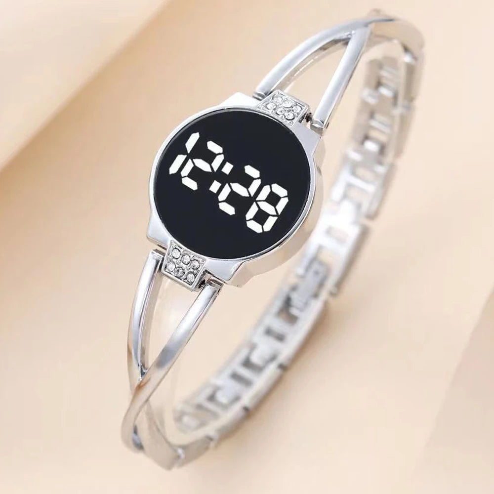 Montre Femme Élégante à LED Tactile avec Bracelet en Cuir Végétalien | Accessoire Pratique et Durable pour un Style Raffiné 1