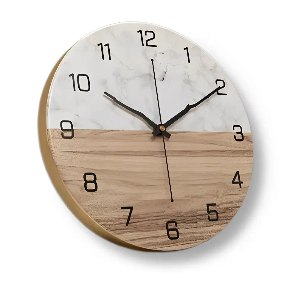 Horloge murale en faïence modèle parchemin décor reproduction vieux moustiers bord de couleur vert Horloge murale en faïence modèle parchemin décor reproduction vieux moustiers bord de couleur vert